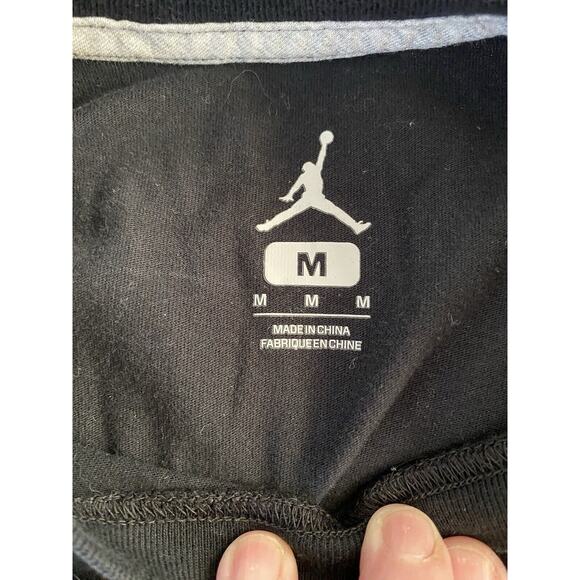 Air Jordan Shielded Jump Sz M Large Logo Hit Front Small Logo Back Black TShirt - Picture 4 of 8